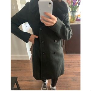 Stylish Coat with detachable Faux fur collar